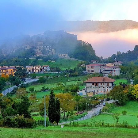 La Terrazza Sul Lago Turano Castel di Tora Exteriér fotografie