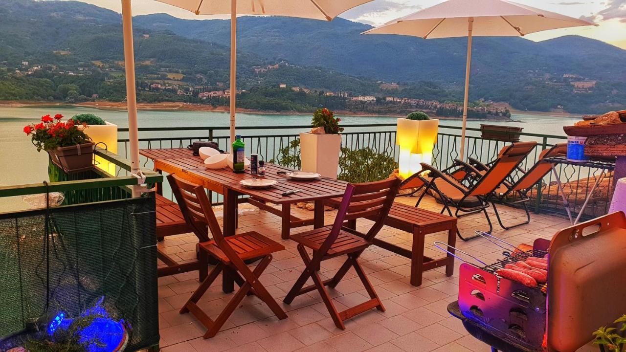 La Terrazza Sul Lago Turano Castel di Tora Exteriér fotografie