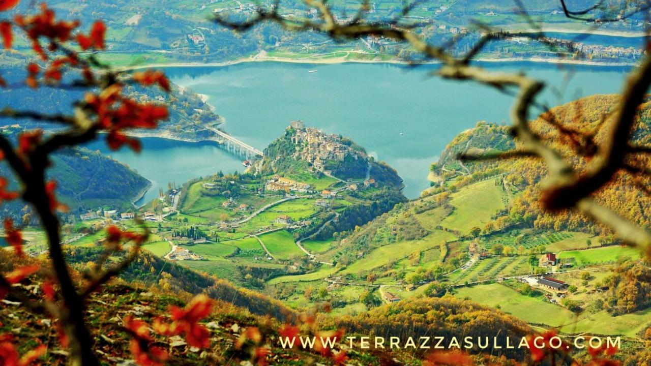 La Terrazza Sul Lago Turano Castel di Tora Exteriér fotografie