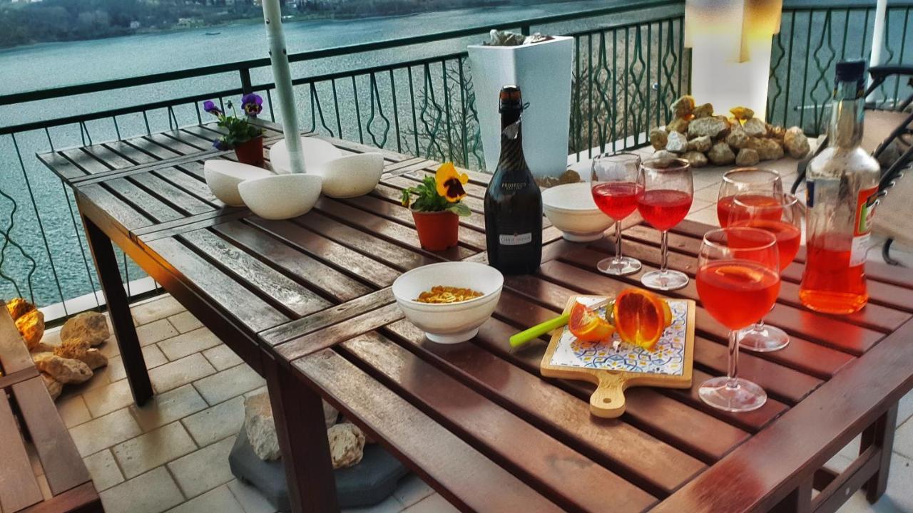 La Terrazza Sul Lago Turano Castel di Tora Exteriér fotografie