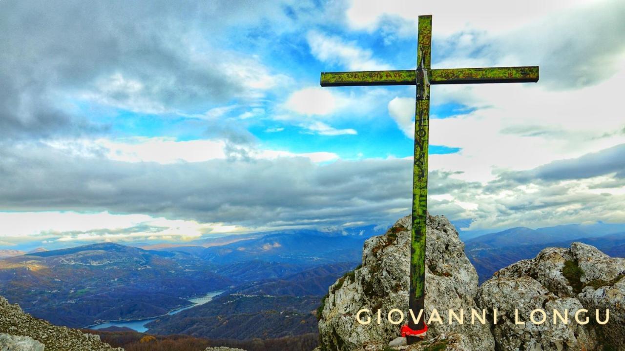 La Terrazza Sul Lago Turano Castel di Tora Exteriér fotografie