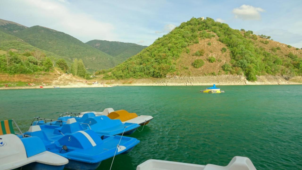 La Terrazza Sul Lago Turano Castel di Tora Exteriér fotografie